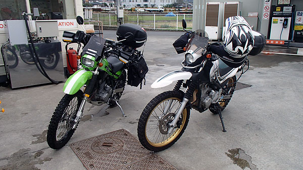 セローとスーパーシェルパ